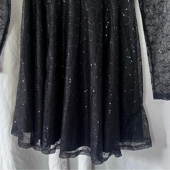 Lulu’s Sparkling Nights Black Lace Skater Babydoll Dress size XS - Picture 10 of 15